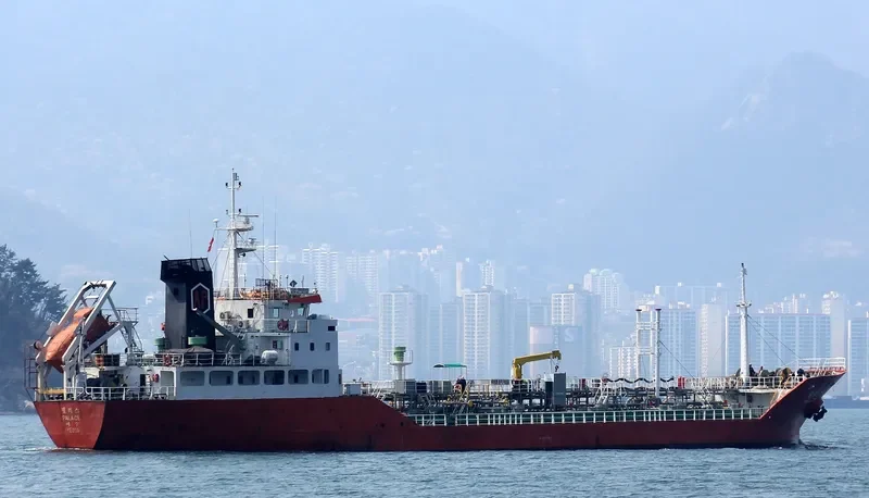 PALACE Tanker IMO 9143893 photo 5