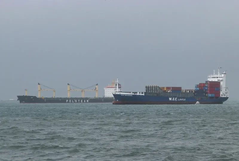 WEC BRUEGHEL Container Ship IMO 9143972 photo 6
