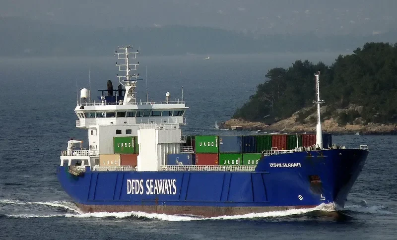 LYSBRIS SEAWAYS Container Ship IMO 9144263 photo 9