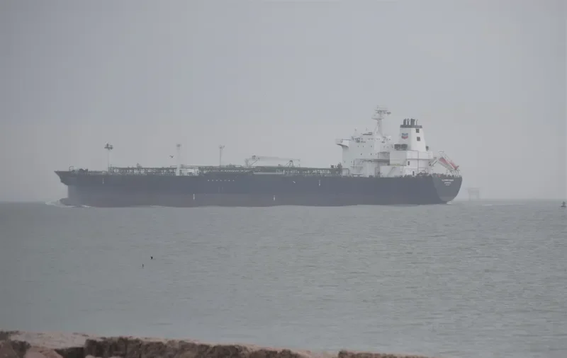 BRENTON REEF Tanker IMO 9144926 photo 2
