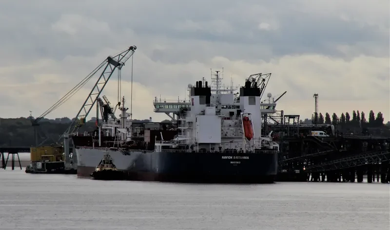 NAVION BRITANNIA Tanker IMO 9145188 photo 2
