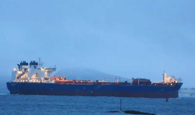 NAVION BRITANNIA Tanker IMO 9145188 photo 6