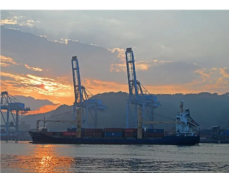 PIRA BHUM Container Ship IMO 9145293 photo 9