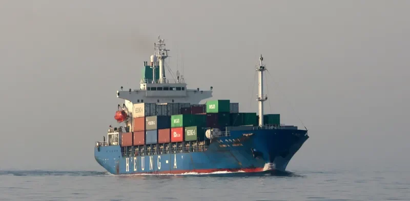 HEUNG A JAKARTA Container Ship IMO 9146297 photo 9