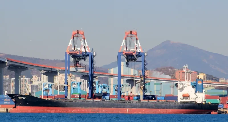 SINOKOR HONGKONG Container Ship IMO 9146663 photo 7