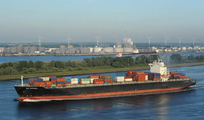 GRANDOUR Container Ship IMO 9147095 photo 5