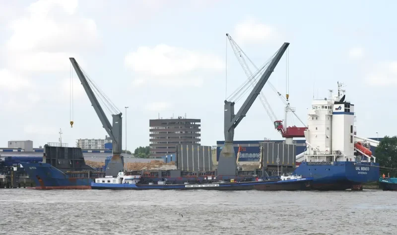MERATUS DILI General Cargo IMO 9147124 photo 8
