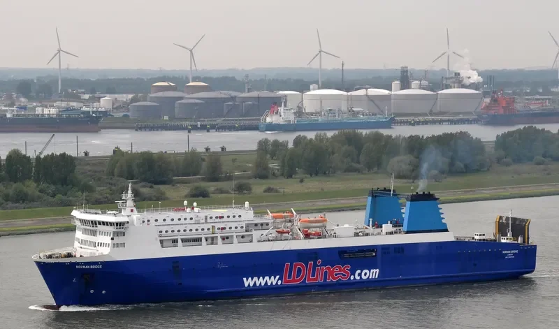 AQUARIUS BRASIL Ro-Ro IMO 9147306