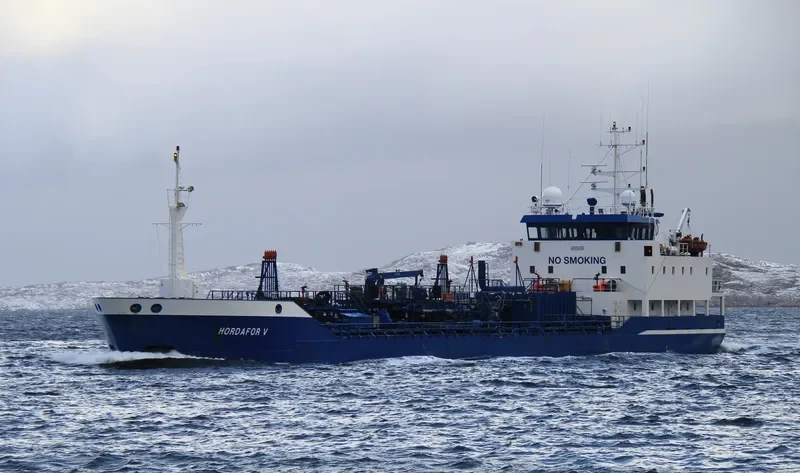 CRYSTALWATER Tanker IMO 9148843 photo 2