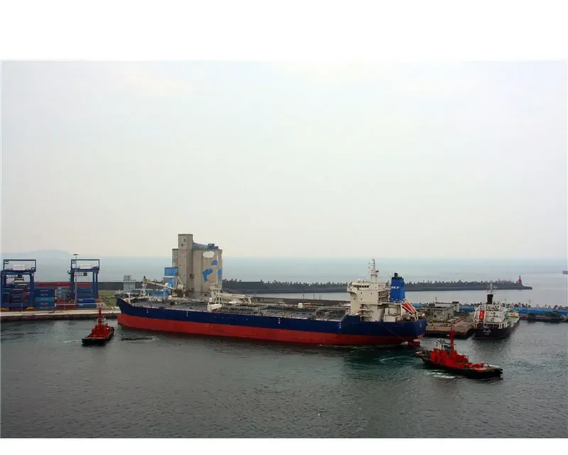 AZOV SEA Tanker IMO 9149237 photo 2
