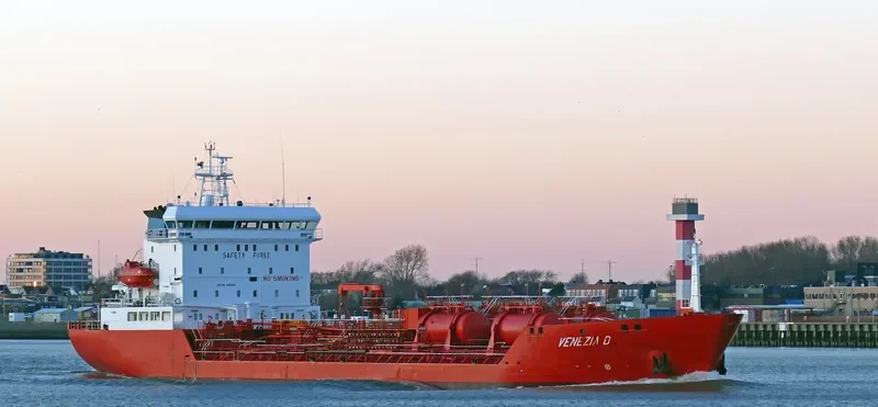 VENEZIA D Tanker IMO 9150327 photo 3
