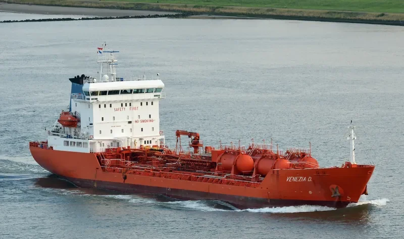 VENEZIA D Tanker IMO 9150327 photo 4