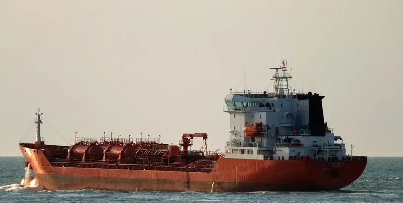 VENEZIA D Tanker IMO 9150327 photo 9