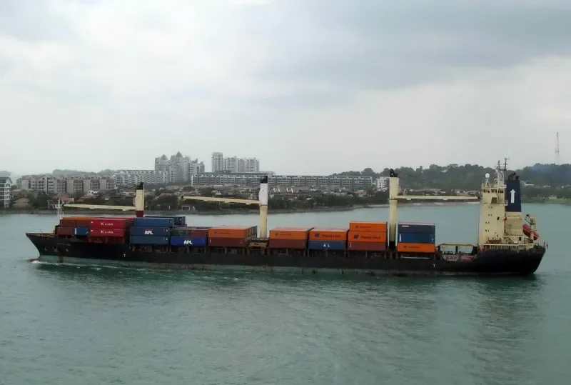 SMILEY LADY Container Ship IMO 9150406 photo 4