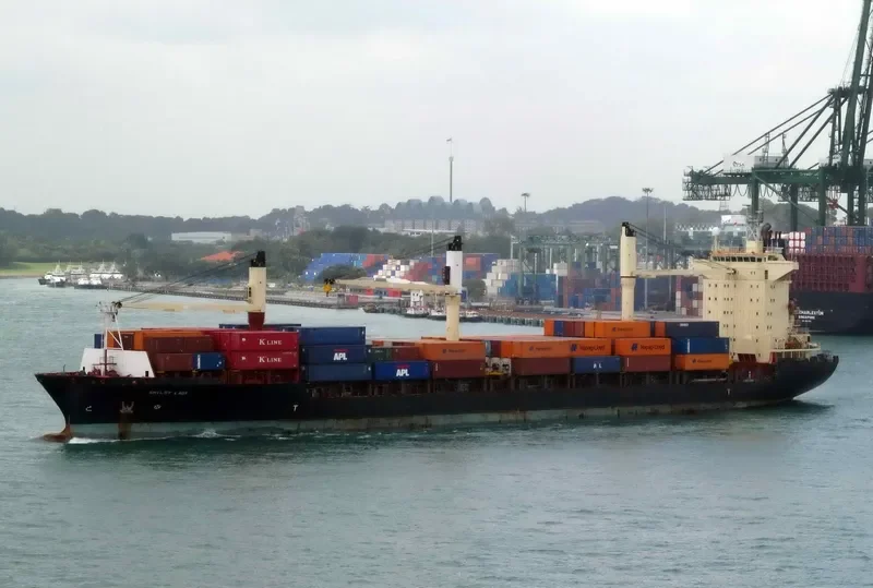 SMILEY LADY Container Ship IMO 9150406 photo 5