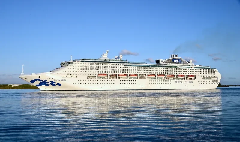 CHARMING Passenger Ship IMO 9150913 photo 3