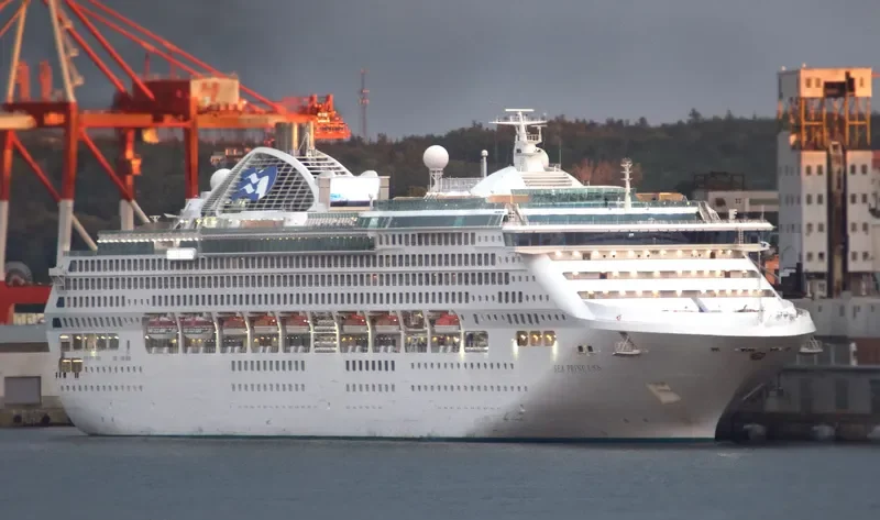 CHARMING Passenger Ship IMO 9150913 photo 6