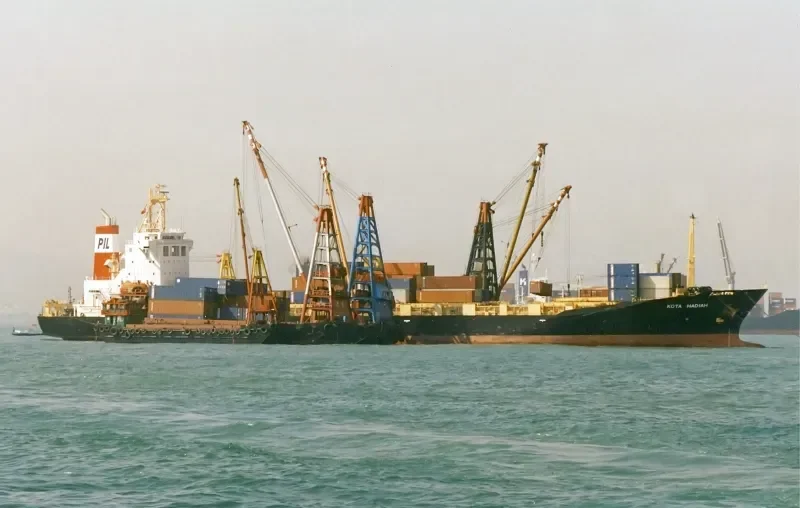 KOTA HADIAH Container Ship IMO 9151307 photo 6