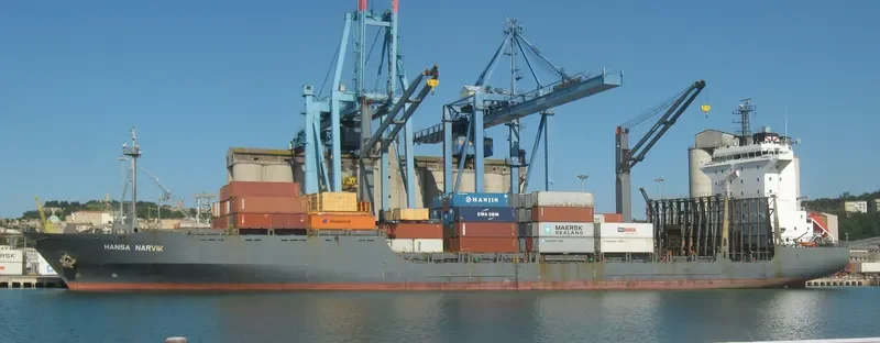 OKEE AUGUST Container Ship IMO 9151864 photo 10