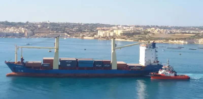 HH NORTH Container Ship IMO 9151876 photo 2