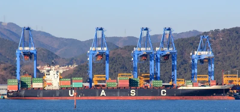 FOWAIRET Container Ship IMO 9152260 photo 8