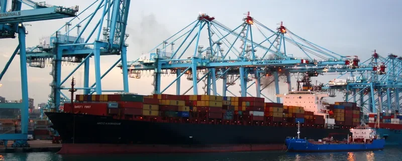 MOZAMBIQUE Container Ship IMO 9152296 photo 4