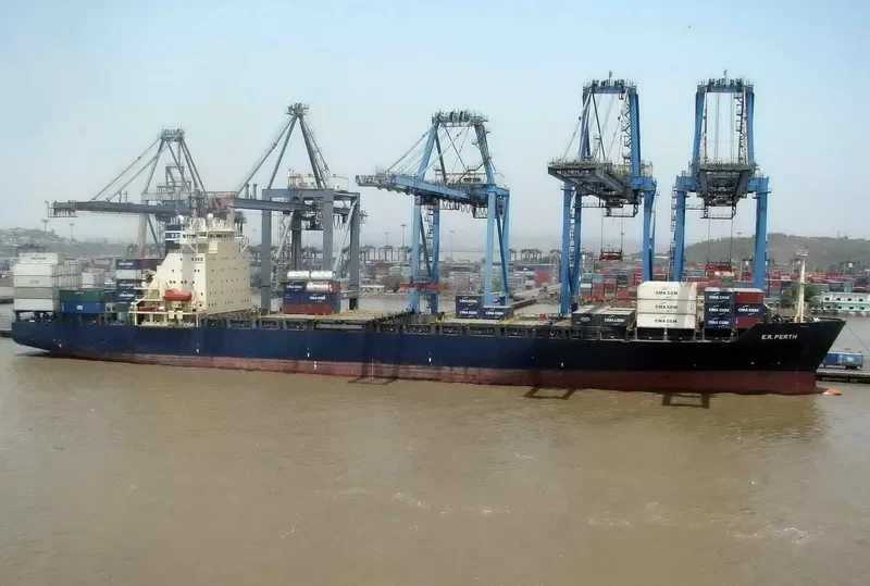 E.R.PERTH Container Ship IMO 9152868
