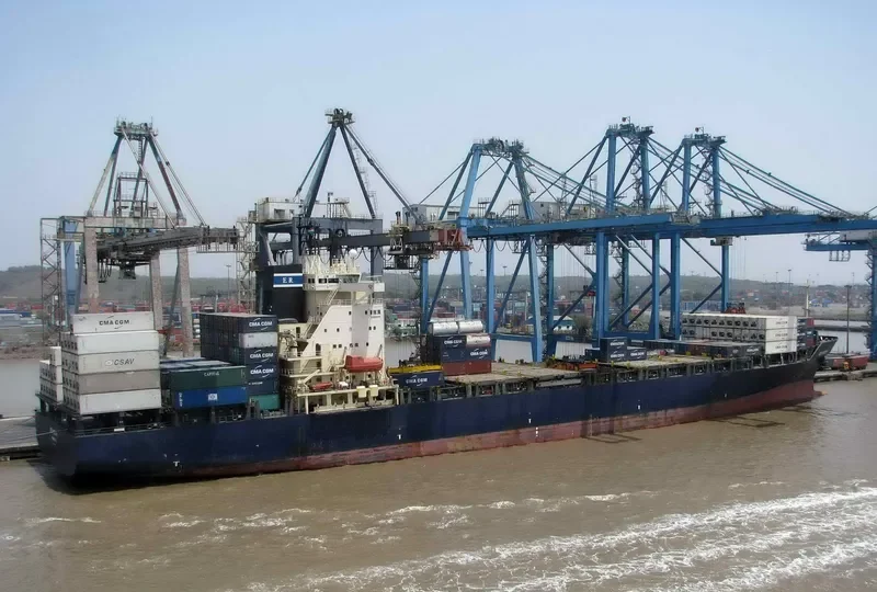 E.R.PERTH Container Ship IMO 9152868 photo 2