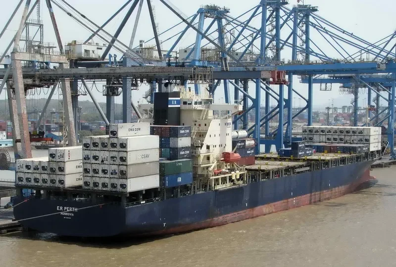 E.R.PERTH Container Ship IMO 9152868 photo 3