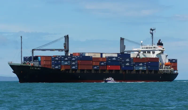 EASLINE YANTAI Container Ship IMO 9153068 photo 2