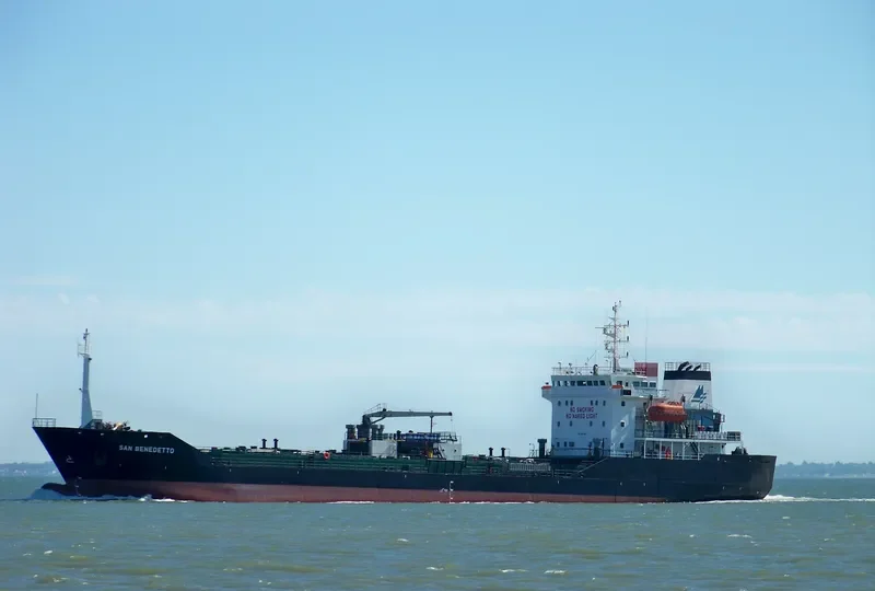HERCULES Tanker IMO 9155248 photo 4