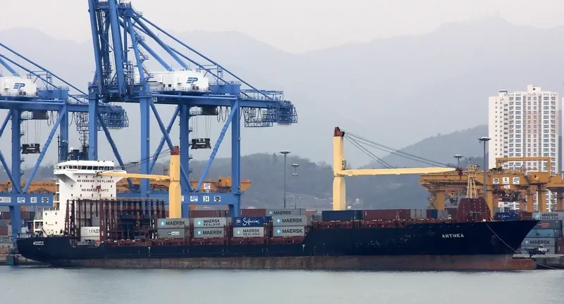 MTT PASIR GUDANG Container Ship IMO 9155389 photo 2