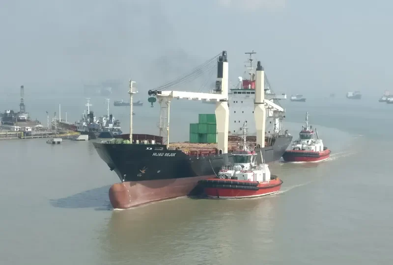 HIJAU SEJUK Container Ship IMO 9155523 photo 5