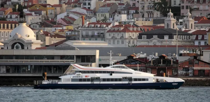 AROEIRA Passenger Ship IMO 9156010 photo 2