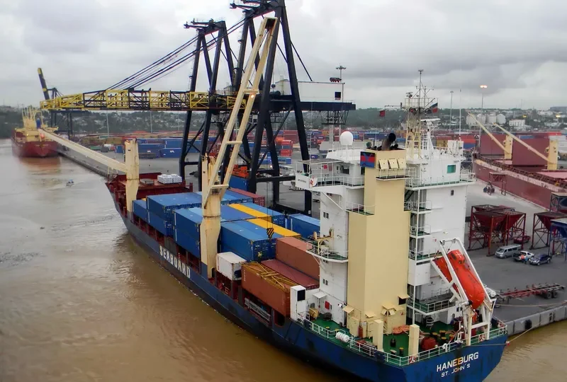 HANEBURG Container Ship IMO 9156400 photo 9