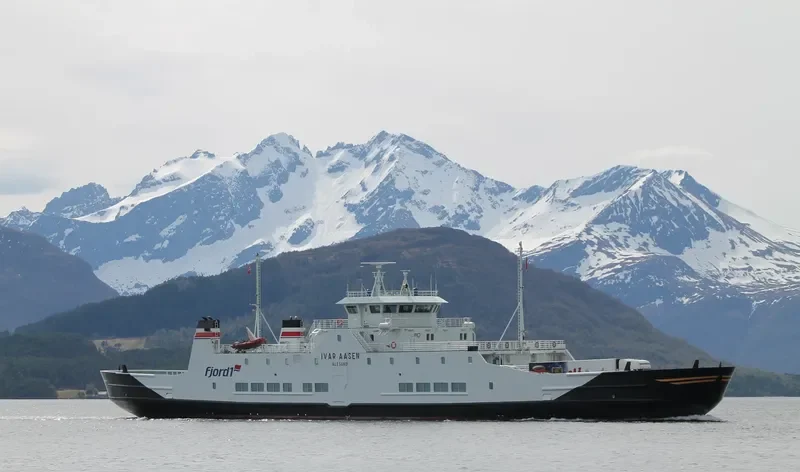 IVAR AASEN Ro-Ro IMO 9156943 photo 9