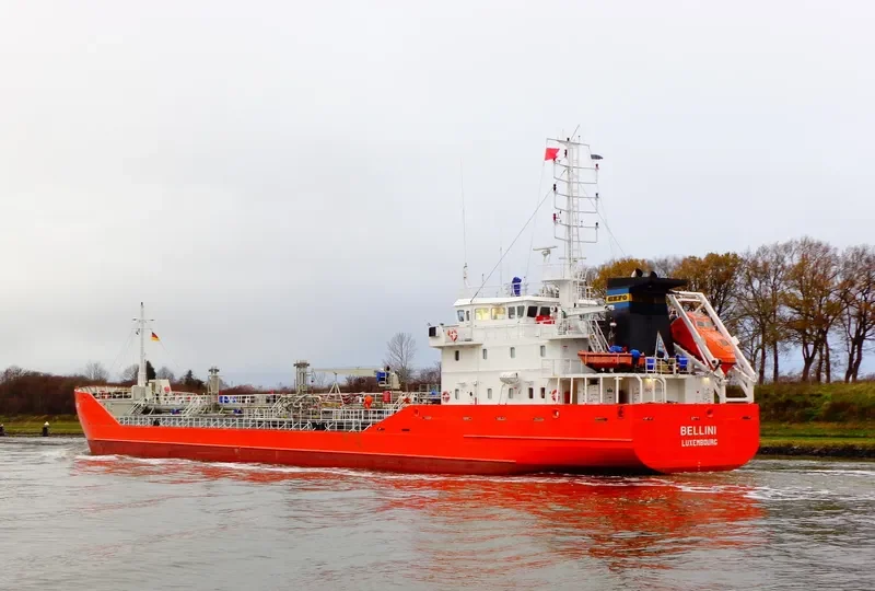 SOLSTRAUM Tanker IMO 9157014 photo 2