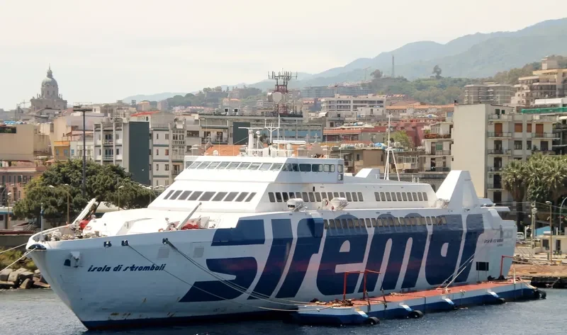 ISOLA DI STROMBOLI Ro-Ro IMO 9157296