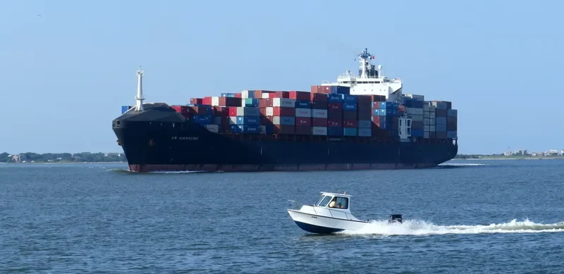 RI ZHAO HONG YUN Container Ship IMO 9157648 photo 6