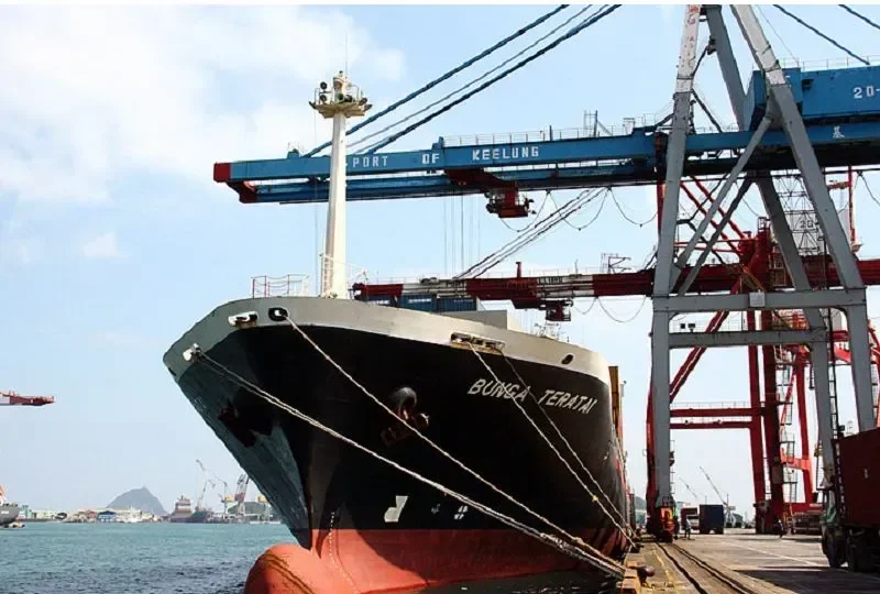 SSL KUTCH Container Ship IMO 9157662 photo 7