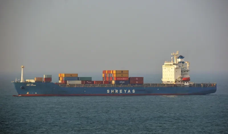 SSL KOCHI Container Ship IMO 9157674 photo 2