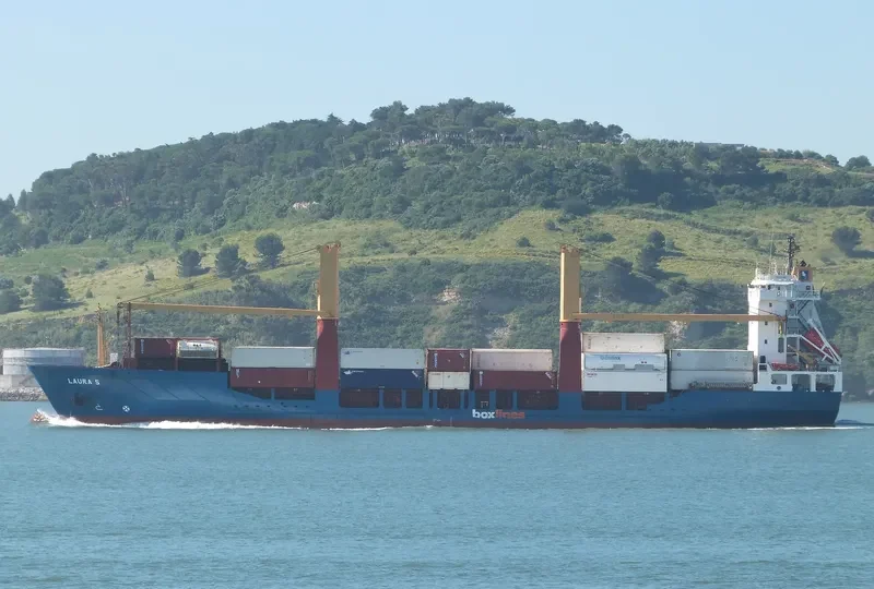 LAURA S Container Ship IMO 9157868 photo 6