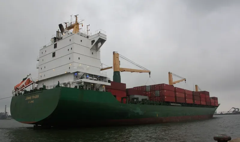 JUMME TRADER Container Ship IMO 9158496 photo 9