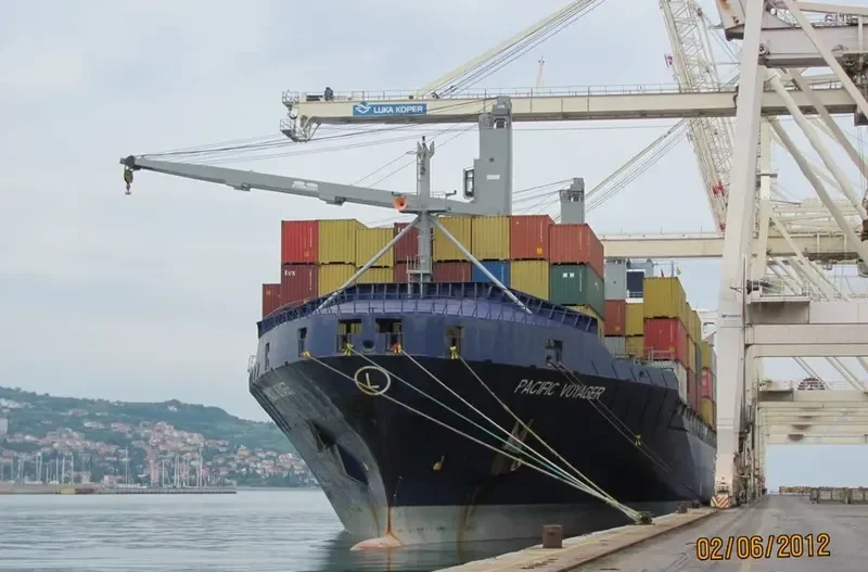 PACIFIC VOYAGER Container Ship IMO 9158525 photo 10