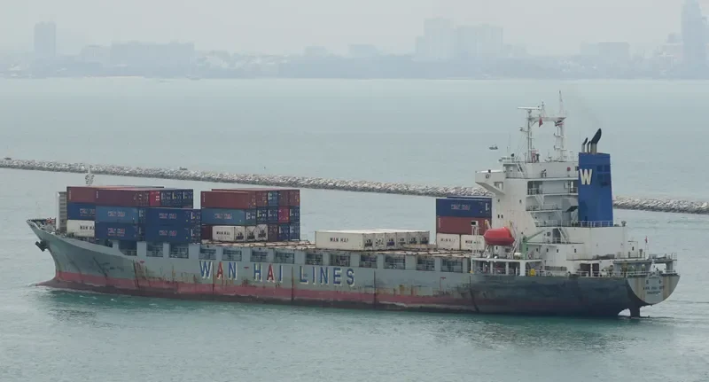 WAN HAI 165 Container Ship IMO 9158850 photo 5