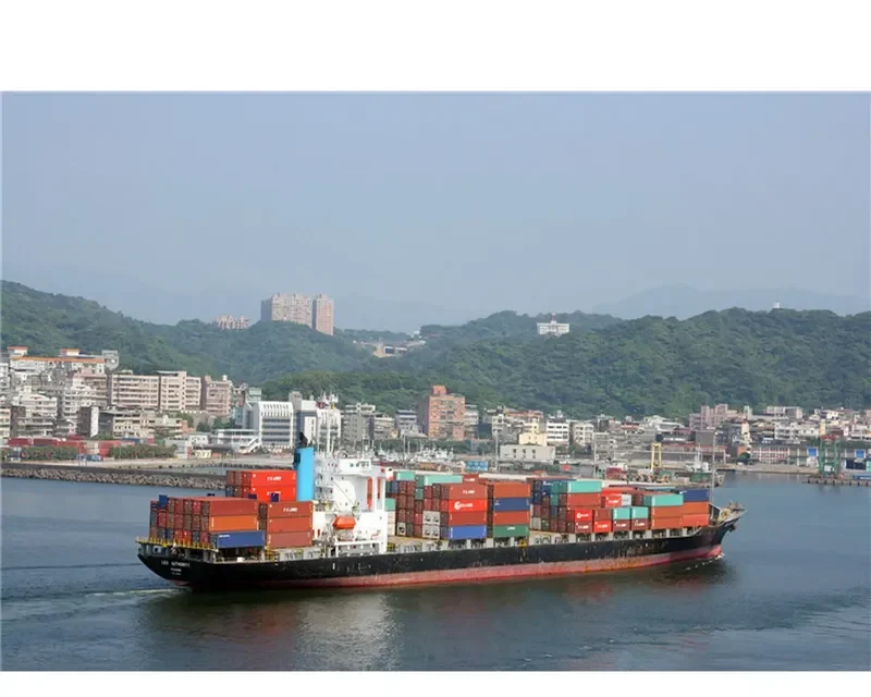 XIN OU 3 Container Ship IMO 9159878 photo 3