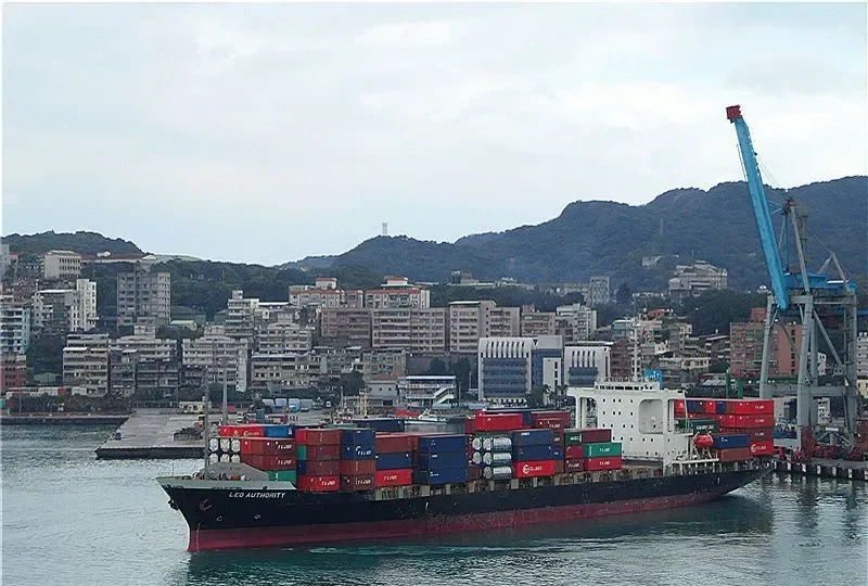 XIN OU 3 Container Ship IMO 9159878 photo 7