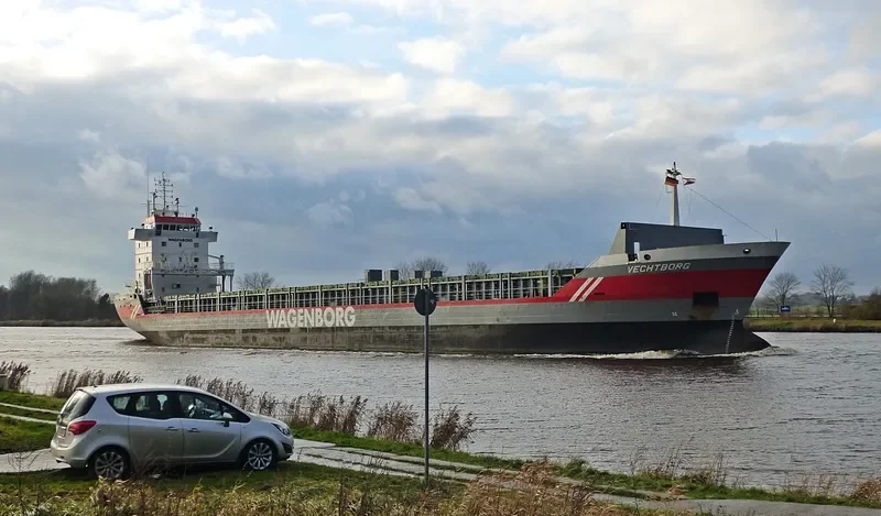 VECHTBORG Container Ship IMO 9160334 photo 4