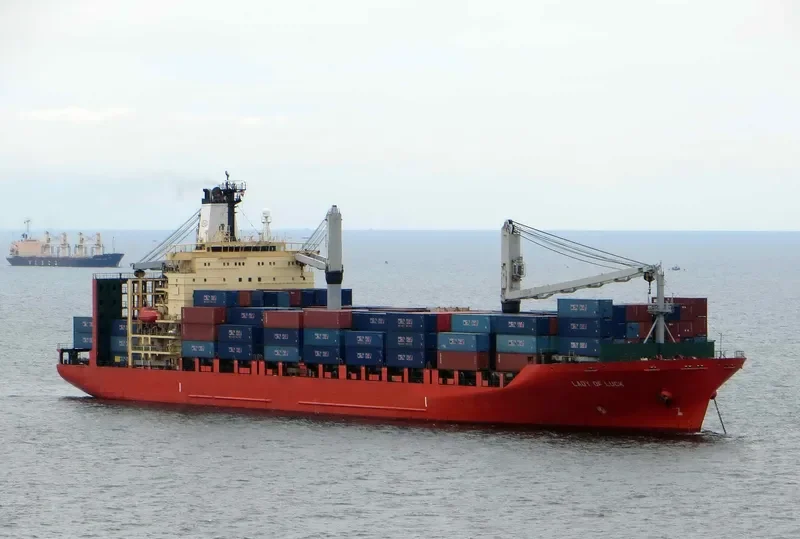 LADY OF LUCK Container Ship IMO 9160401 photo 4