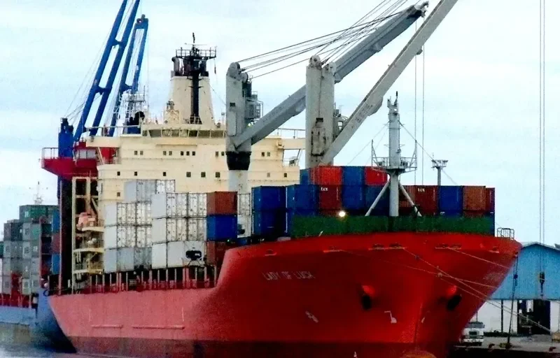 LADY OF LUCK Container Ship IMO 9160401 photo 6